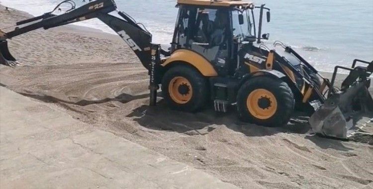 Kapuz Plajı sezon öncesinde bakıma alındı
