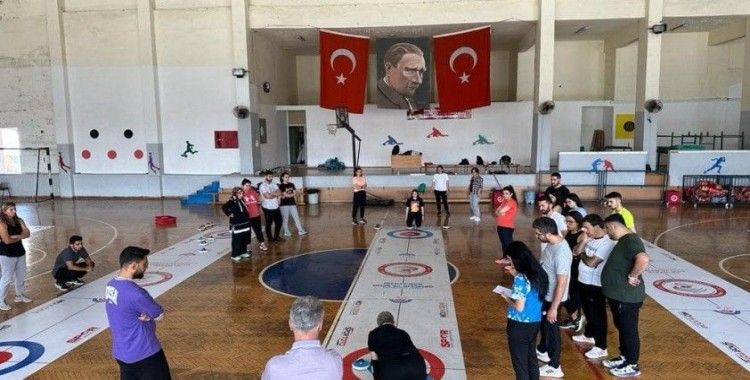 Salihli’de çocuklar ve gençler, Floor Curling ile tanışacak

