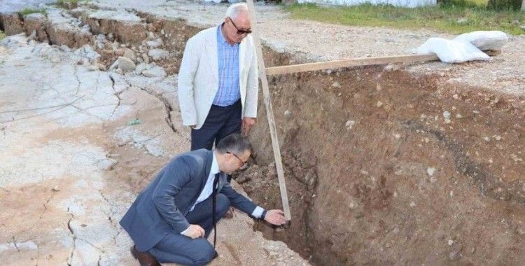 700 nüfuslu köyde heyelan meydana geldi
