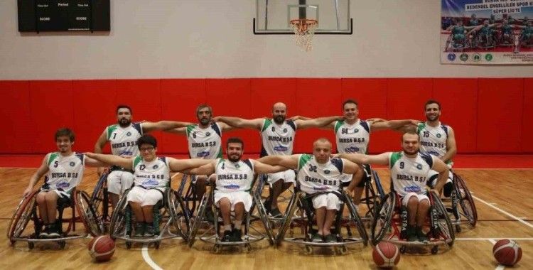 Büyükşehir sporda zirveye oynuyor
