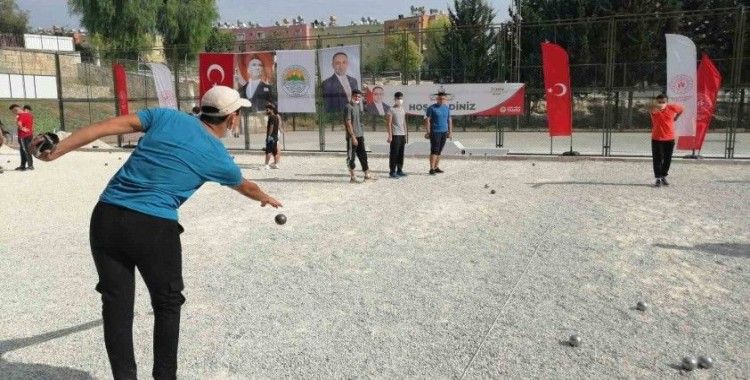 Toroslar Belediyesinden 23 branşta yaz spor okulu
