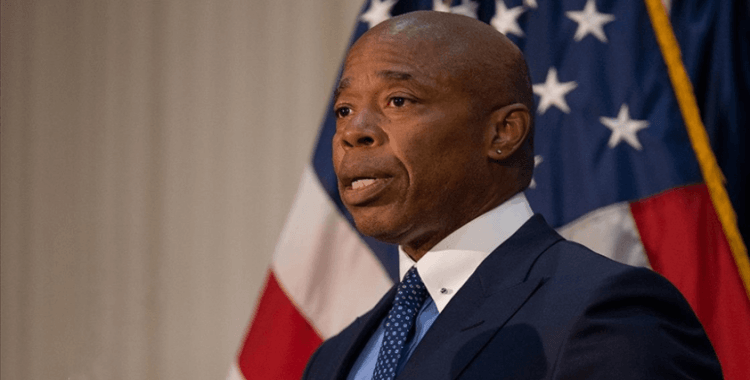 New York Belediye Başkanı, düzensiz göçmenleri istemeyen 30 ilçe yönetimine dava açtı