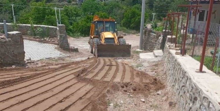 Nazilli Belediyesi Ketenova Mahallesi’nde yol çalışmalarına başladı
