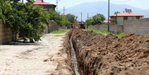 Iğdır’da yeni yol ve içme suyu hattı çalışmaları devam ediyor
