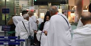 İzmir’den ilk hacı kafilesi yola çıktı
