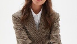 Oyuncu Çakır, müzikteki yeteneğiyle göz dolduruyor
