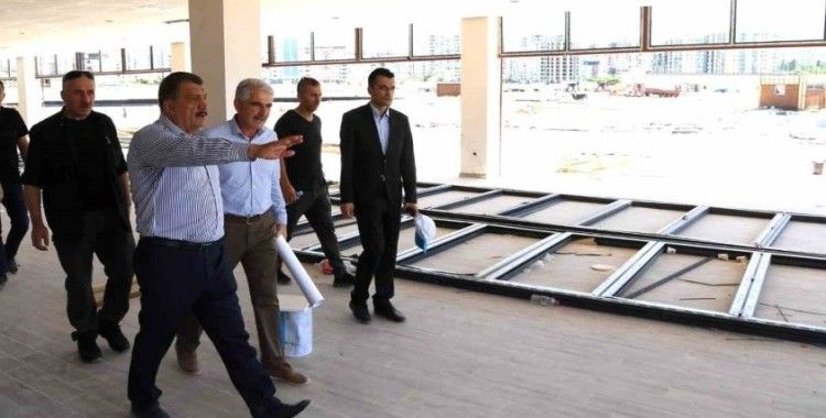 100. Yıl Kent Parkında çalışmalar sürüyor

