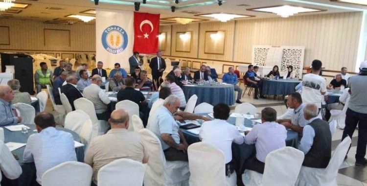 Başkan Büyükkılıç, Tomarza’da muhtarlarla buluştu
