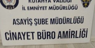 Kütahya’da eğlence mekanı önünde 1 kişiyi yaralayan zanlı yakalandı
