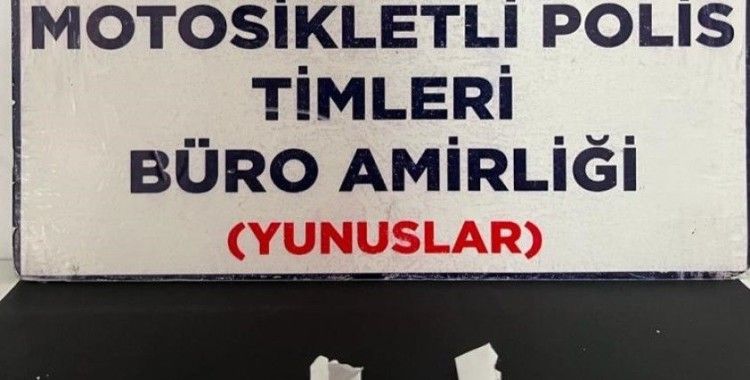 Kütahya’da Yunus Timlerince 1 kişinin üzerinde uyuşturucu ele geçirildi