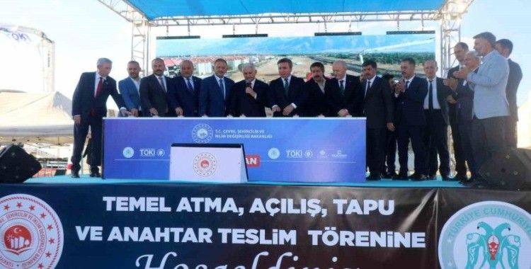 Bakan Özhaseki ve Yıldırım’ın katılımıyla Erzincan’da temel atma, açılış, tapu ve anahtar teslim töreni gerçekleşti