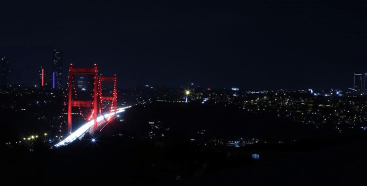 Fatih Sultan Mehmet Köprüsü DMD hastaları için aydınlatıldı