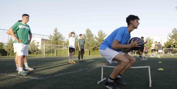 Diyarbakır’da yetişen çocuk ve genç futbolcular, Süper Lig takımlarına hazırlanıyor
