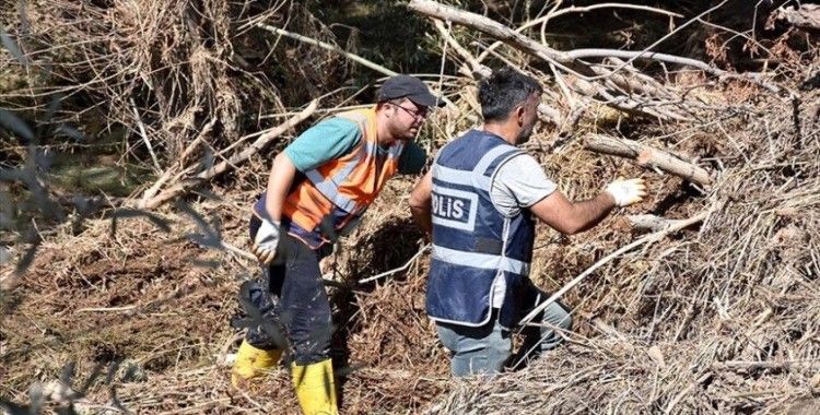 Aksaray'daki selde kaybolan bebek için arama kurtarma çalışmaları sürüyor