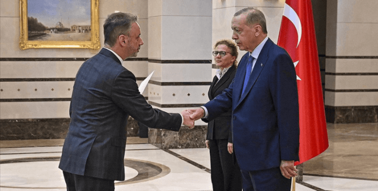 İrlanda'nın Ankara Büyükelçisi Mccullagh, Cumhurbaşkanı Erdoğan'a güven mektubu sundu