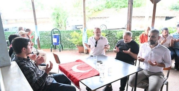 Şehitlere Kur’an-ı Kerim okuyup dua ettiler
