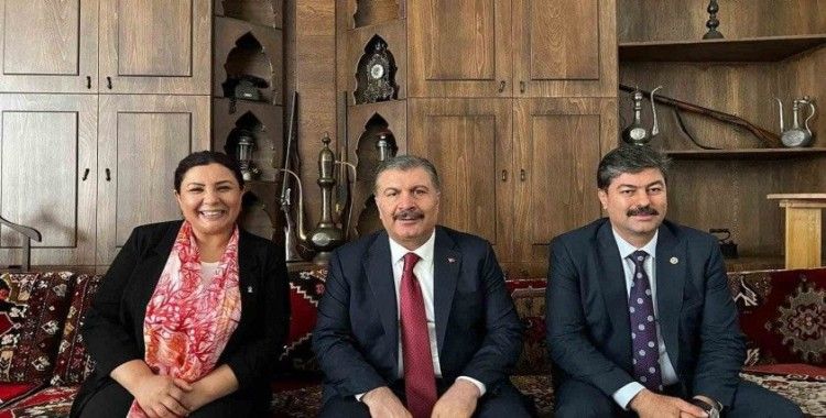 AK Parti İl Başkanı Ünsal: "Kanser tedavisi yapan hekimler artık Kırşehir’de hizmet verecek"
