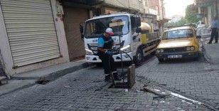 Siirt Belediyesi ekiplerince mazgal ve rögarlar temizleniyor
