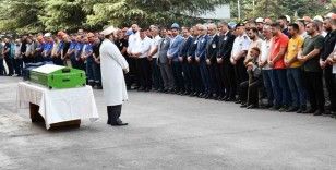 KARDEMİR’de 30 metre yükseklikten düşerek ölen işçi toprağa verildi
