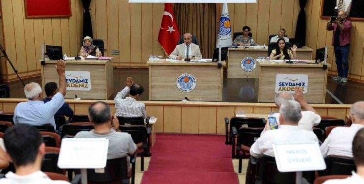 Akdeniz Belediyesinde eğitim, kültür ve sanata destek
