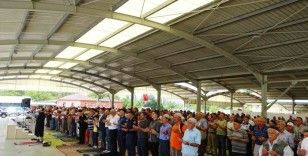 Hisarcık’ta halk şükür duasına çıktı
