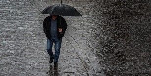 Meteorolojiden Doğu Akdeniz ve Ege bölgesi için gürültülü sağanak yağış uyarısı