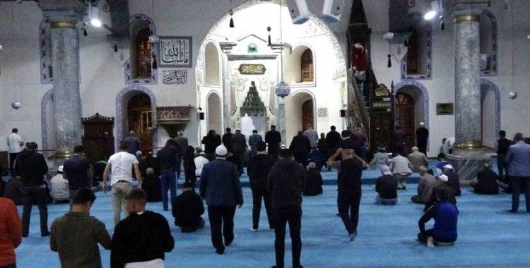 Kütahya’da gençler ve aileler sabah namazında buluştu
