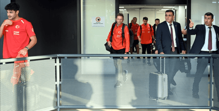 A Milli Futbol Takımı, Japonya ile oynayacağı özel maç için Hollanda'ya geldi