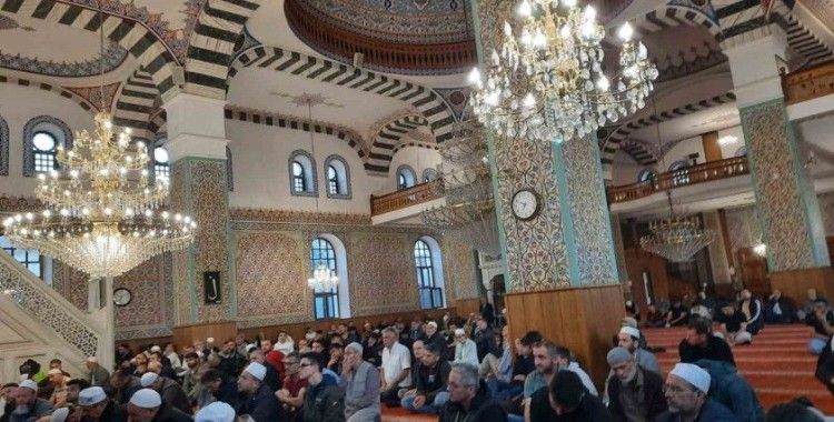 Aileler sabah namazında buluştu
