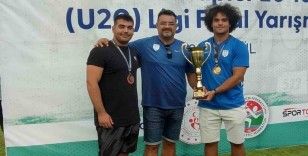 Aydınlı sporcular çekiç atmada başarıya doymuyor
