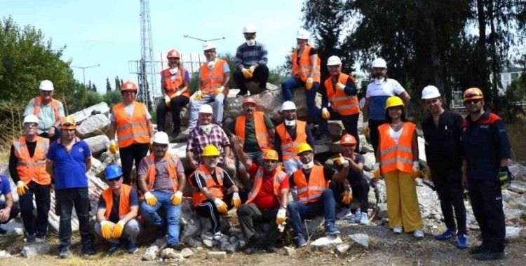 Söke’de öğretmenler arama kurtarma gönüllüsü oldu
