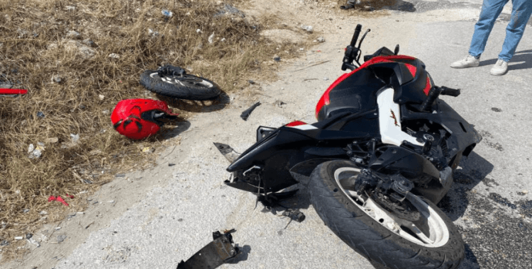 Otomobil ile motosiklet çarpıştı: 1 ağır yaralı