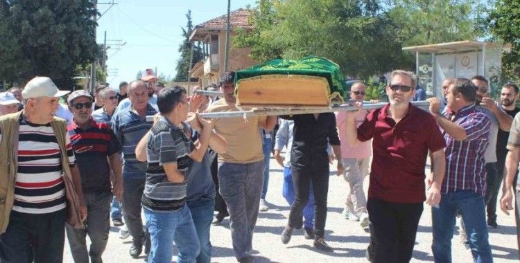 Uşaklı gazeteci son yolculuğuna uğurlandı
