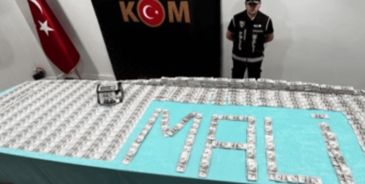 İstanbul'da sahte para operasyonu: 3 gözaltı