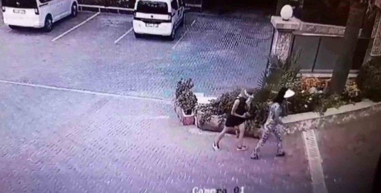 Sosyete hırsızlar Kuşadası’na dadandı
