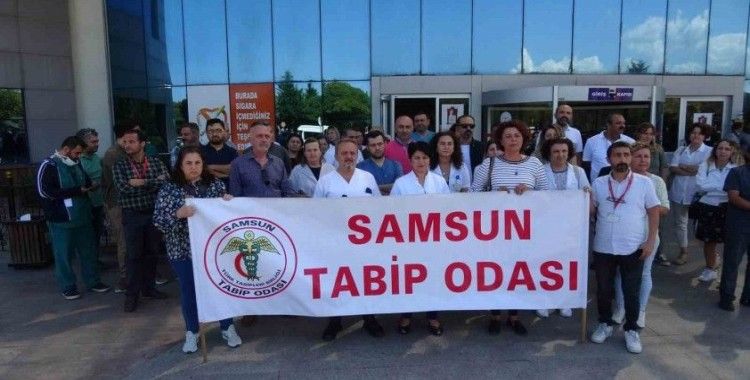 Doktorlar, silah zoruyla kaçırılan meslektaşları için birlik oldu
