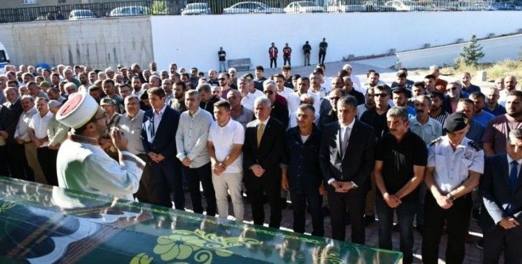 Şehit babası Topçu toprağa verildi
