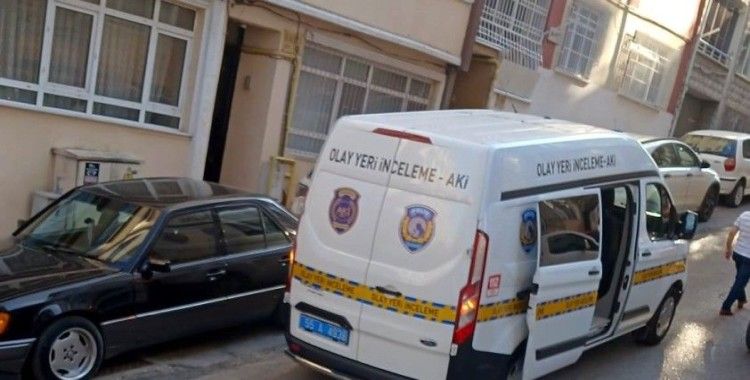 Çalıntı elektrikli motosiklet evin önünde bulundu
