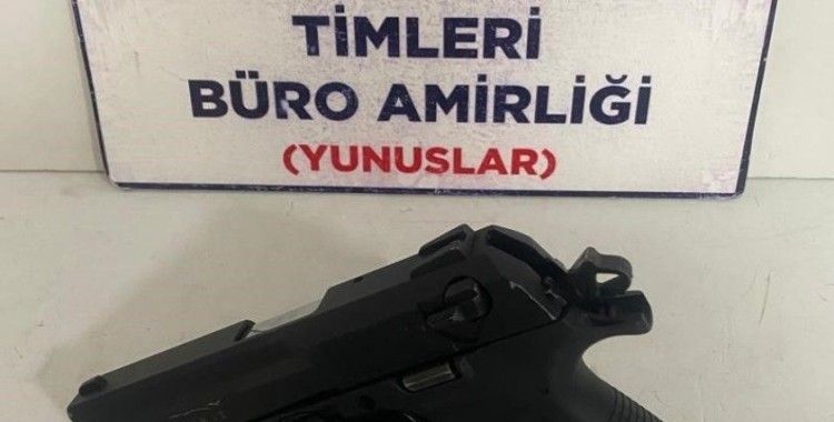 Kütahya’da yolcunun üzerinde ruhsatsız tabanca bulundu
