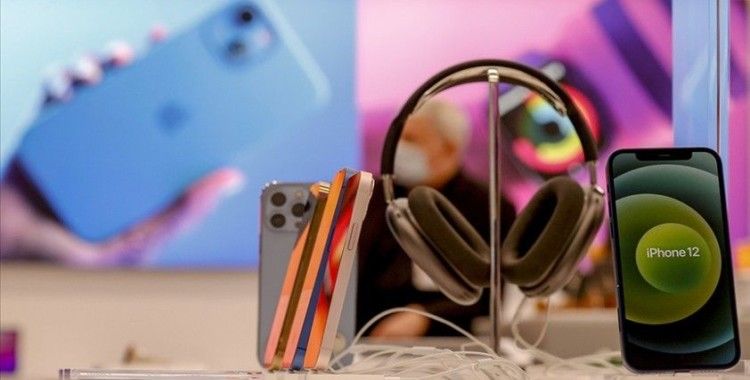 Belçika, Fransa'da satışı yasaklanan iPhone 12'yi incelemeye aldı