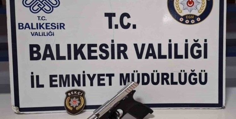 Balıkesir’de 22 aranan şahıs yakalandı