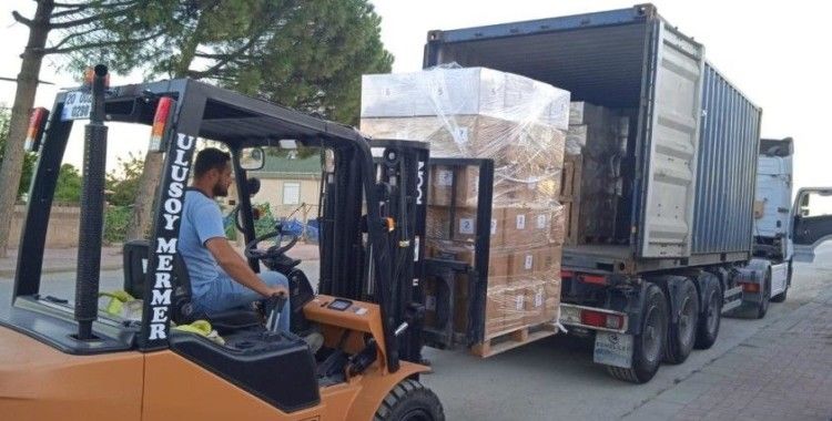 Denizli'den 4 ton meyve cips Amerika'ya gönderildi