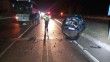Amasya’da otomobil kırmızı ışıkta bekleyen araç ve otobüse çarptı: 3 yaralı
