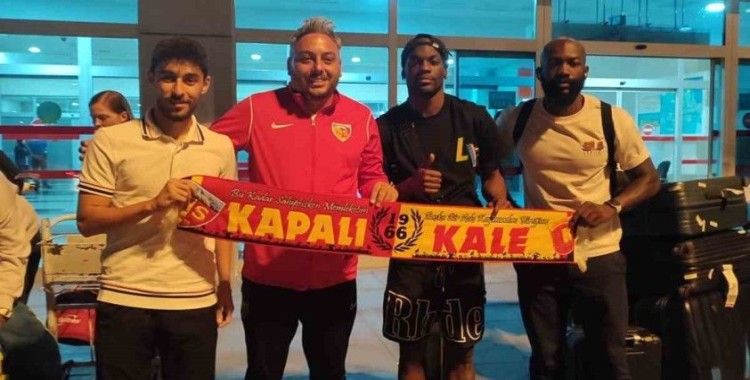 Kayserispor’un yeni transfleri Kayseri’ye geldi
