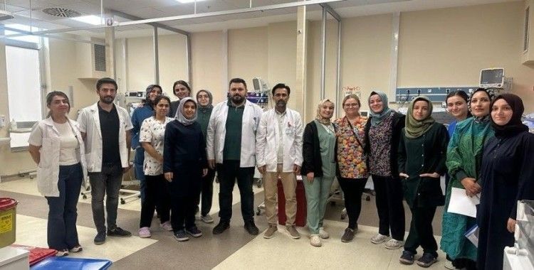 Hemşirelere yenidoğan muayenesi eğitimi verildi
