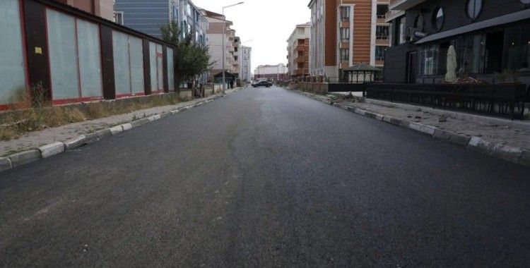 Kars’ta yol çalışmaları devam ediyor