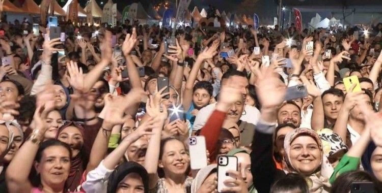 Bursa’da hem doyuran, hem coşturan festival
