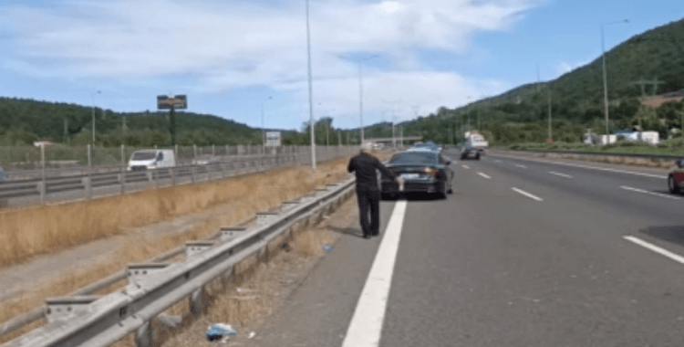 Bolu TEM'de feci kaza: Araçtan indi, otomobilin çarpmasıyla hayatını kaybetti