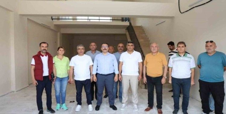 Iğdır yaş sebze ve meyve hali açılıyor
