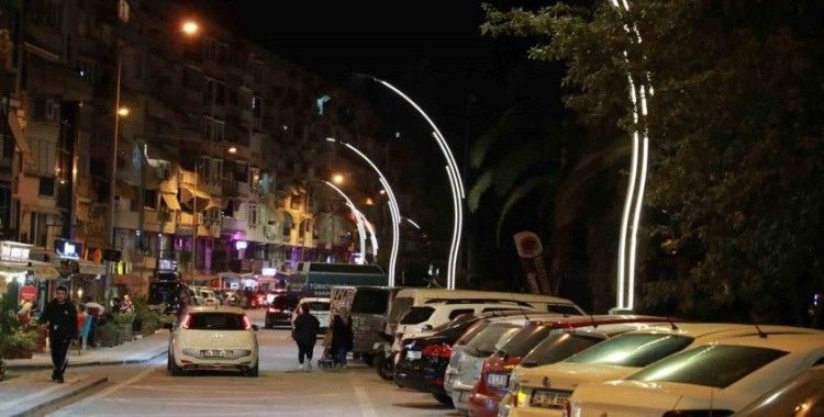 Gemlik’te o sokak ışıl ışıl
